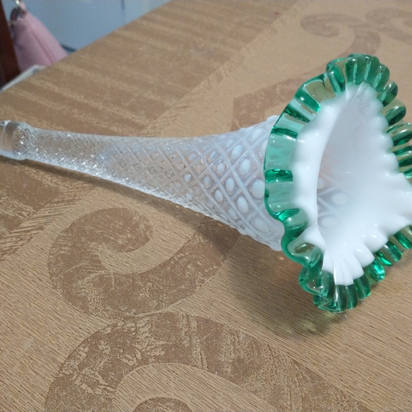 Fenton Art Glass Epergne - Picture 3 of 3